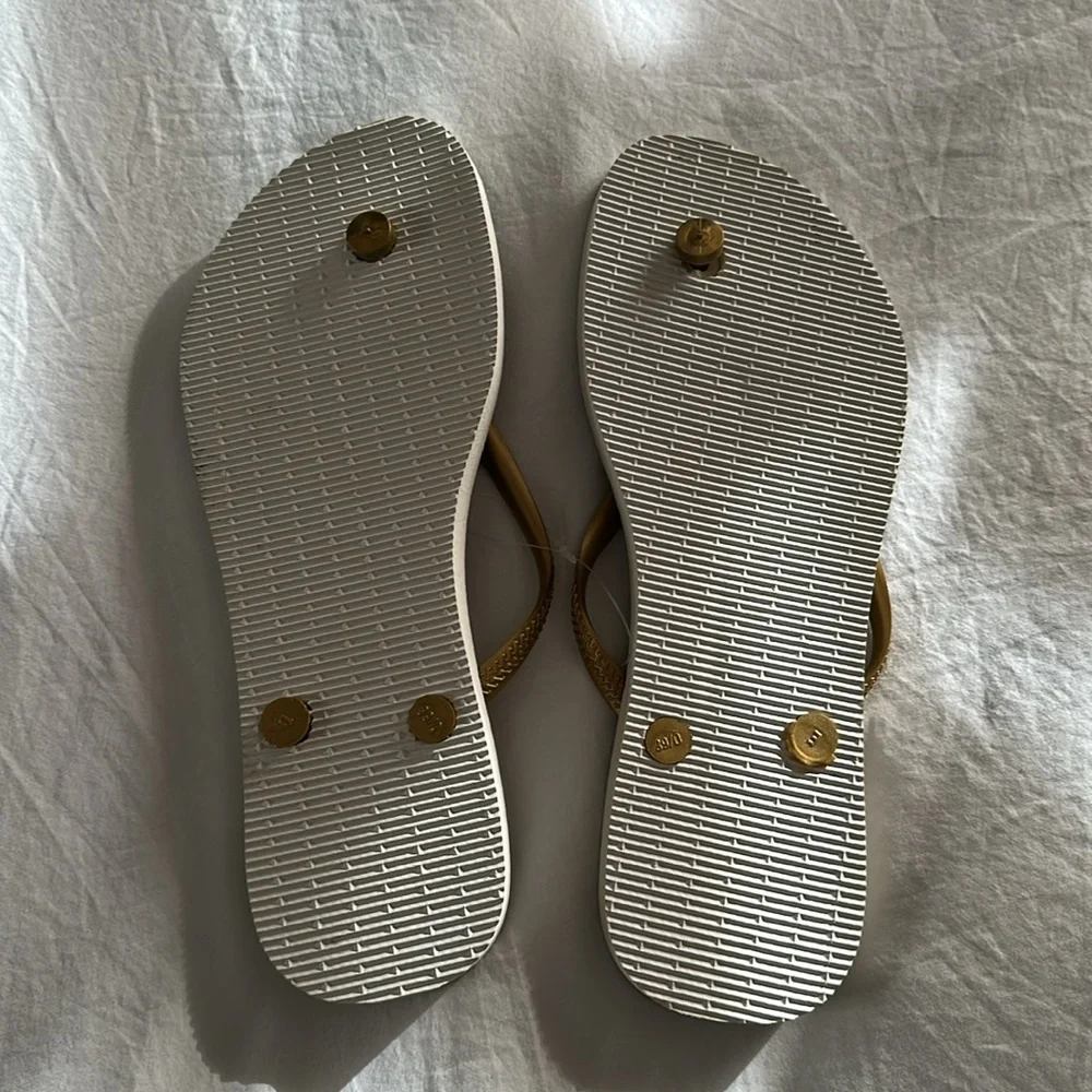 NWT Havaianas Slim Flip Flops with Colorful Circles Size 39-40 - Picture 4 of 4